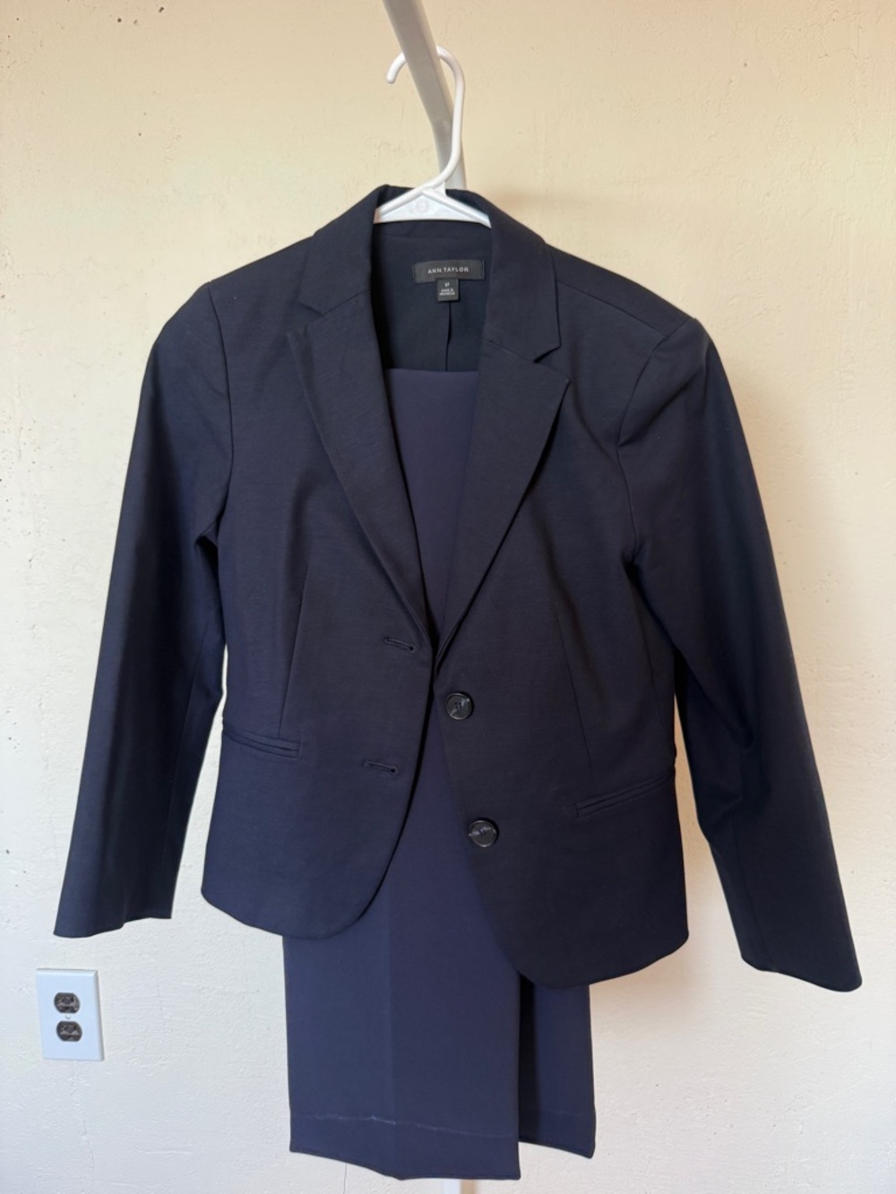 Ann Taylor Dark Navy Notch Lapel Blazer